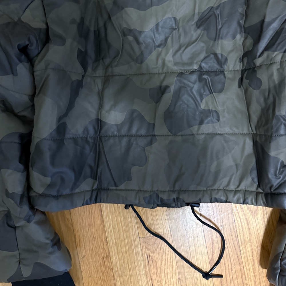 Bagatelle Women’s Green Camouflage Puffer Jacket - Picture 4 of 5
